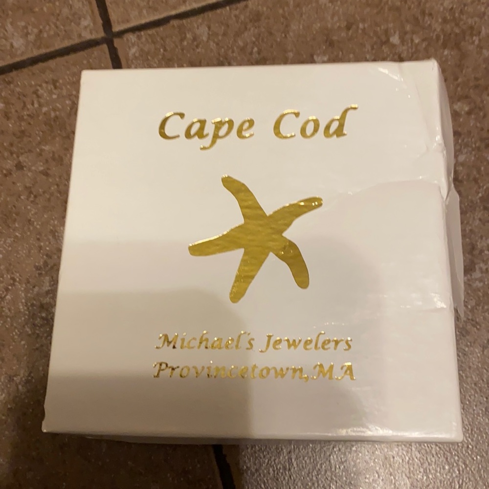 Used cape cod bracelet.  Needs to be polished.